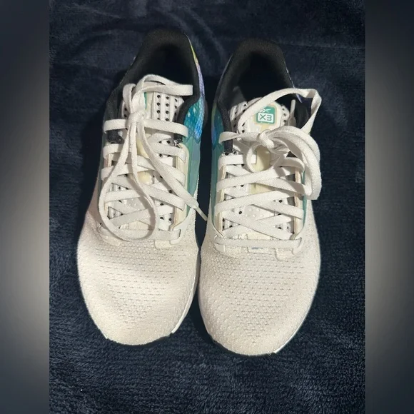 Reebok Nano White with Blue and Green Accents - Picture 2 of 12